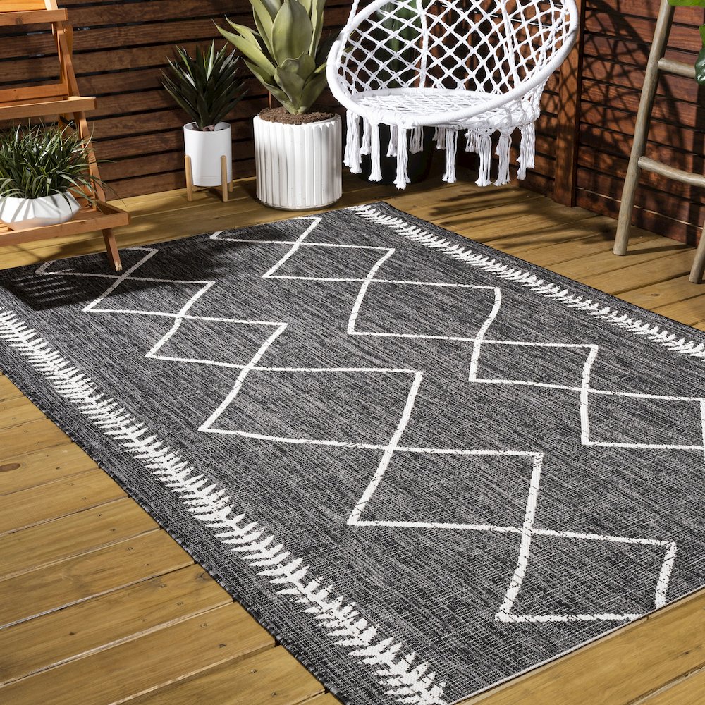 Derya Tribal Diamond Trellis Indoor/Outdoor Area Rug. Picture 7