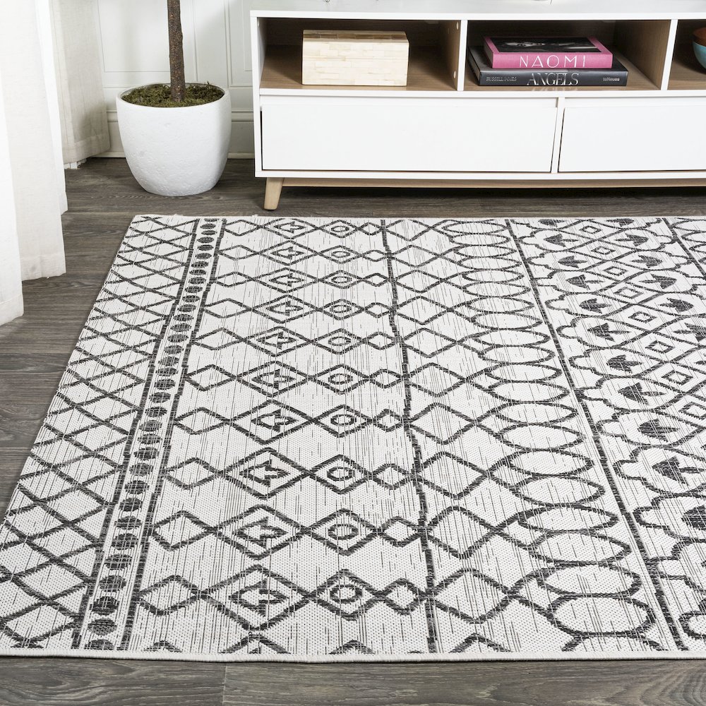 Kafel Tribal Bohemian Indoor/Outdoor Area Rug. Picture 3