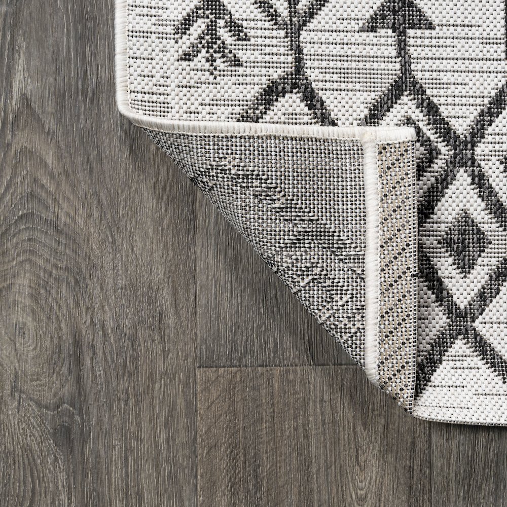 Tokay Bohemian Geometric Indoor/Outdoor Area Rug. Picture 10