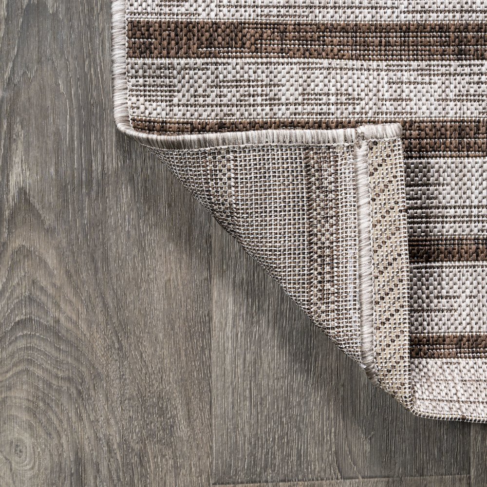 Sukie Modern Offset Stripe Indoor/Outdoor Area Rug. Picture 10