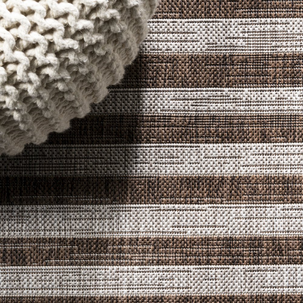 Sukie Modern Offset Stripe Indoor/Outdoor Area Rug. Picture 11