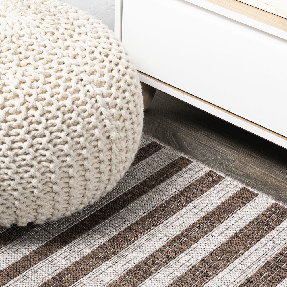 Sukie Modern Offset Stripe Indoor/Outdoor Area Rug. Picture 12