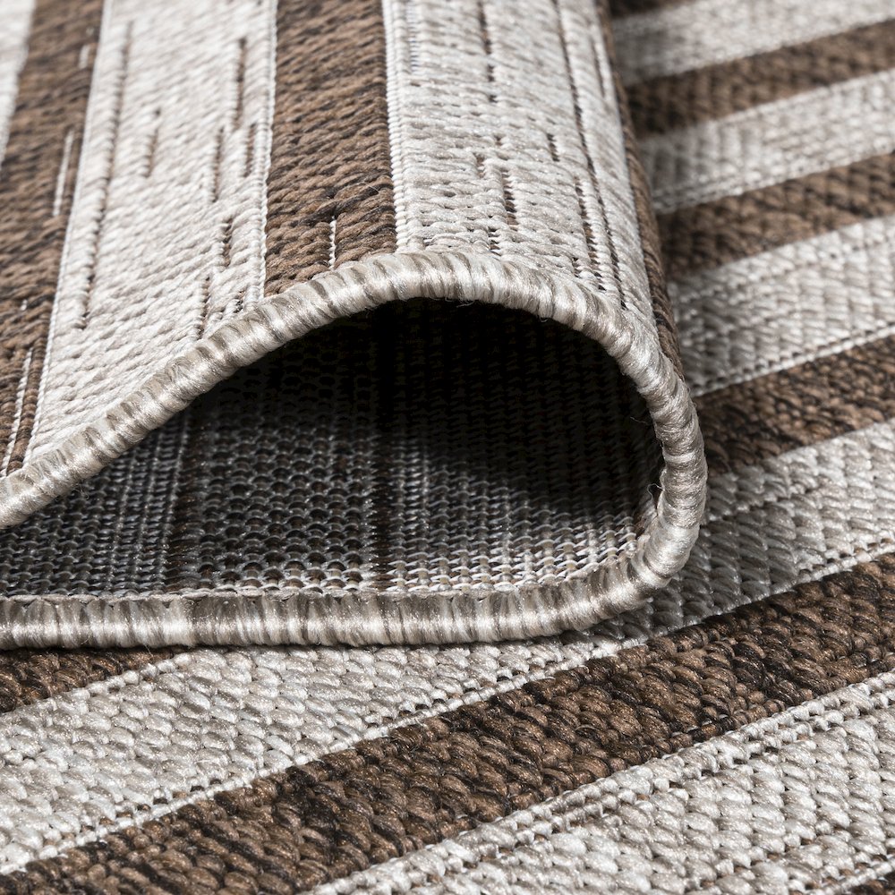 Sukie Modern Offset Stripe Indoor/Outdoor Area Rug. Picture 13