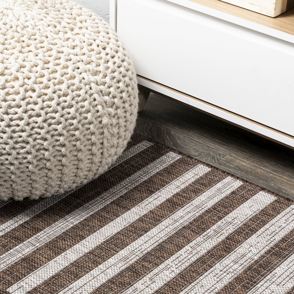Sukie Modern Offset Stripe Indoor/Outdoor Area Rug. Picture 12
