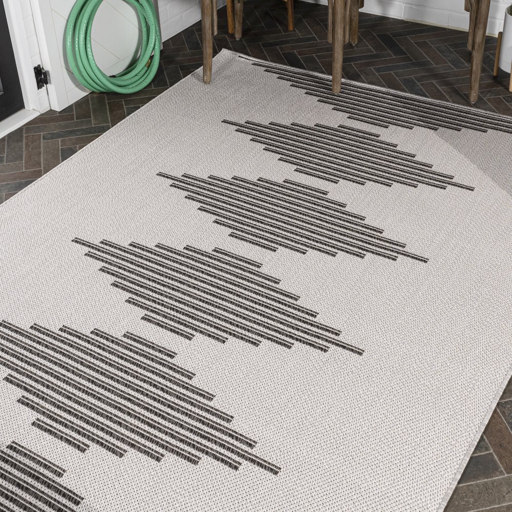 Vinales Diamond Stripe Indoor/Outdoor Area Rug. Picture 8