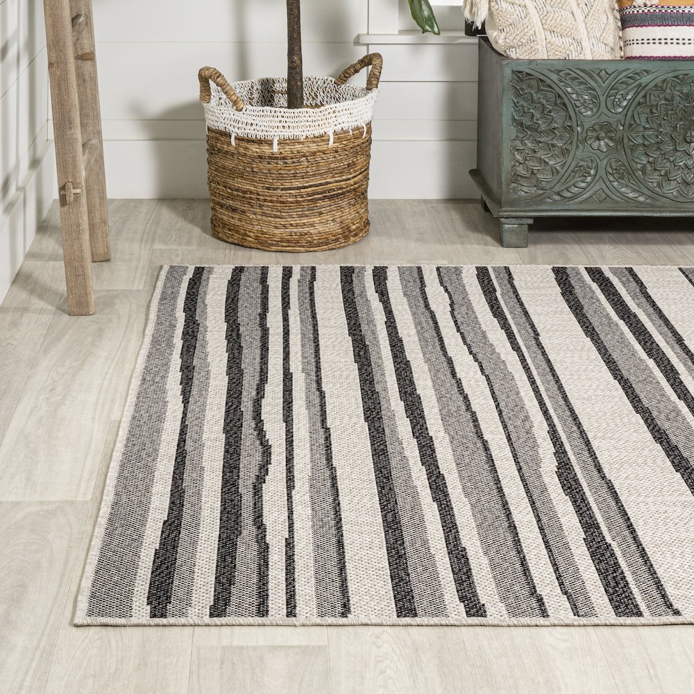 Castara Wavy Stripe Modern Indoor/Outdoor Area Rug. Picture 3