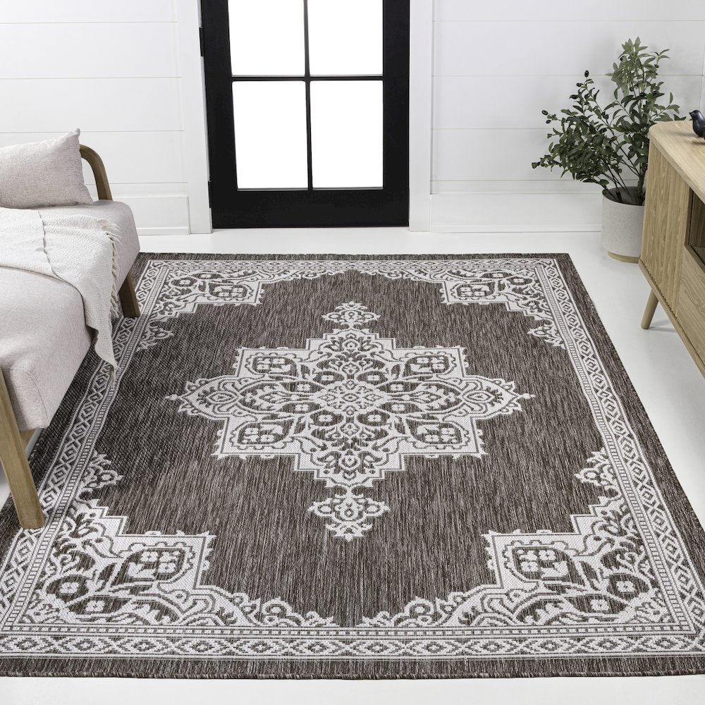Vintage Casual Medallion Light Brown/Cream 5 ft. x 8 ft. Indoor/Outdoor Area Rug. Picture 2
