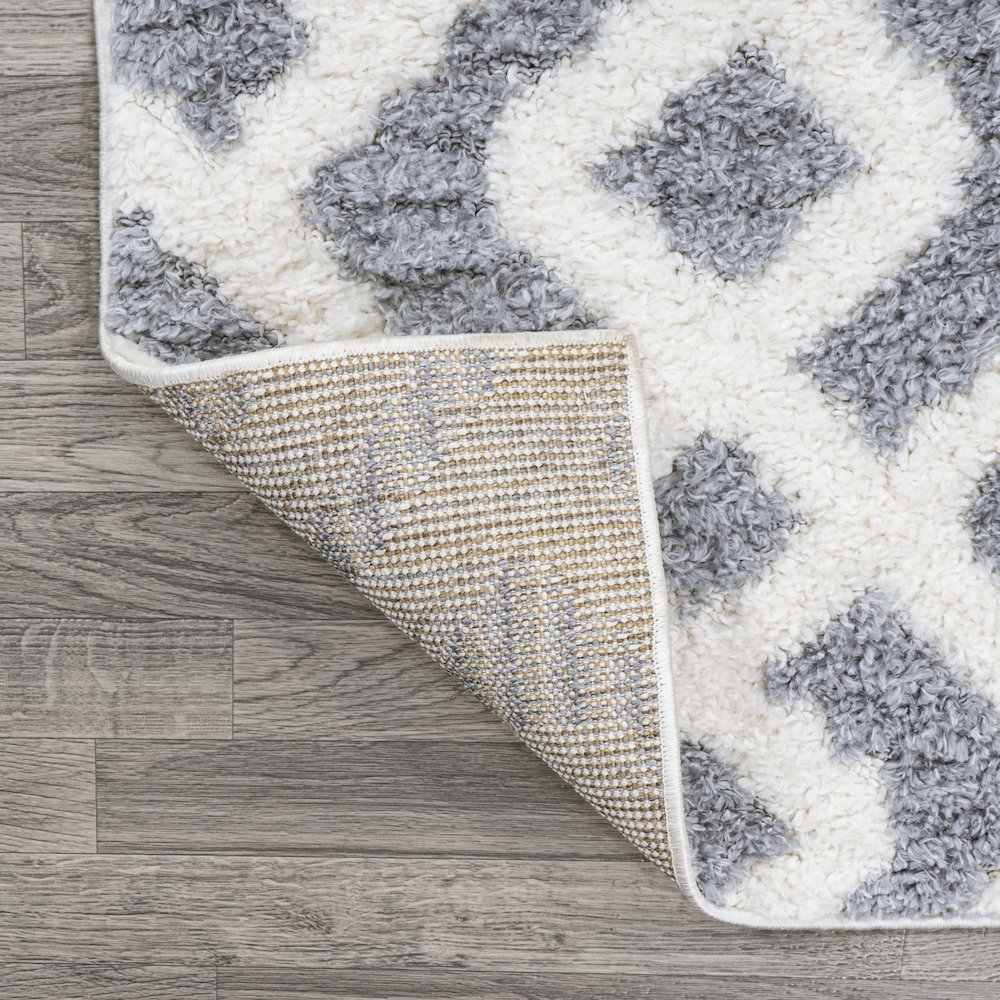 Astrid Retro Trellis High-Low Area Rug. Picture 6