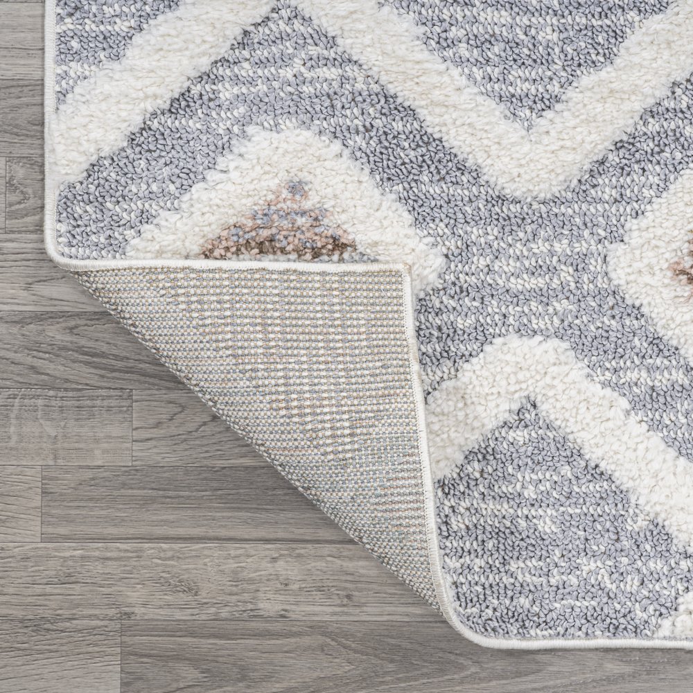 Monique Trellis High-Low Area Rug. Picture 6