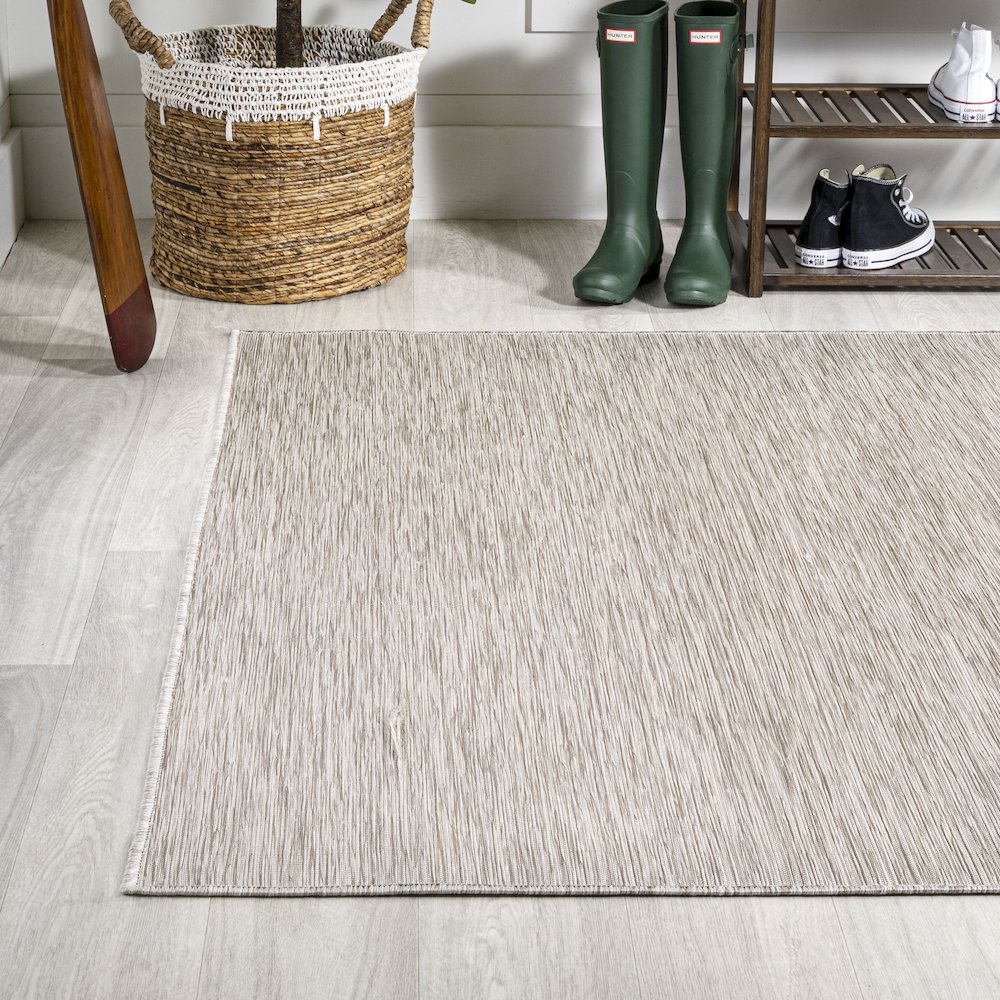 Ethan Modern Flatweave Solid Area Rug. Picture 3