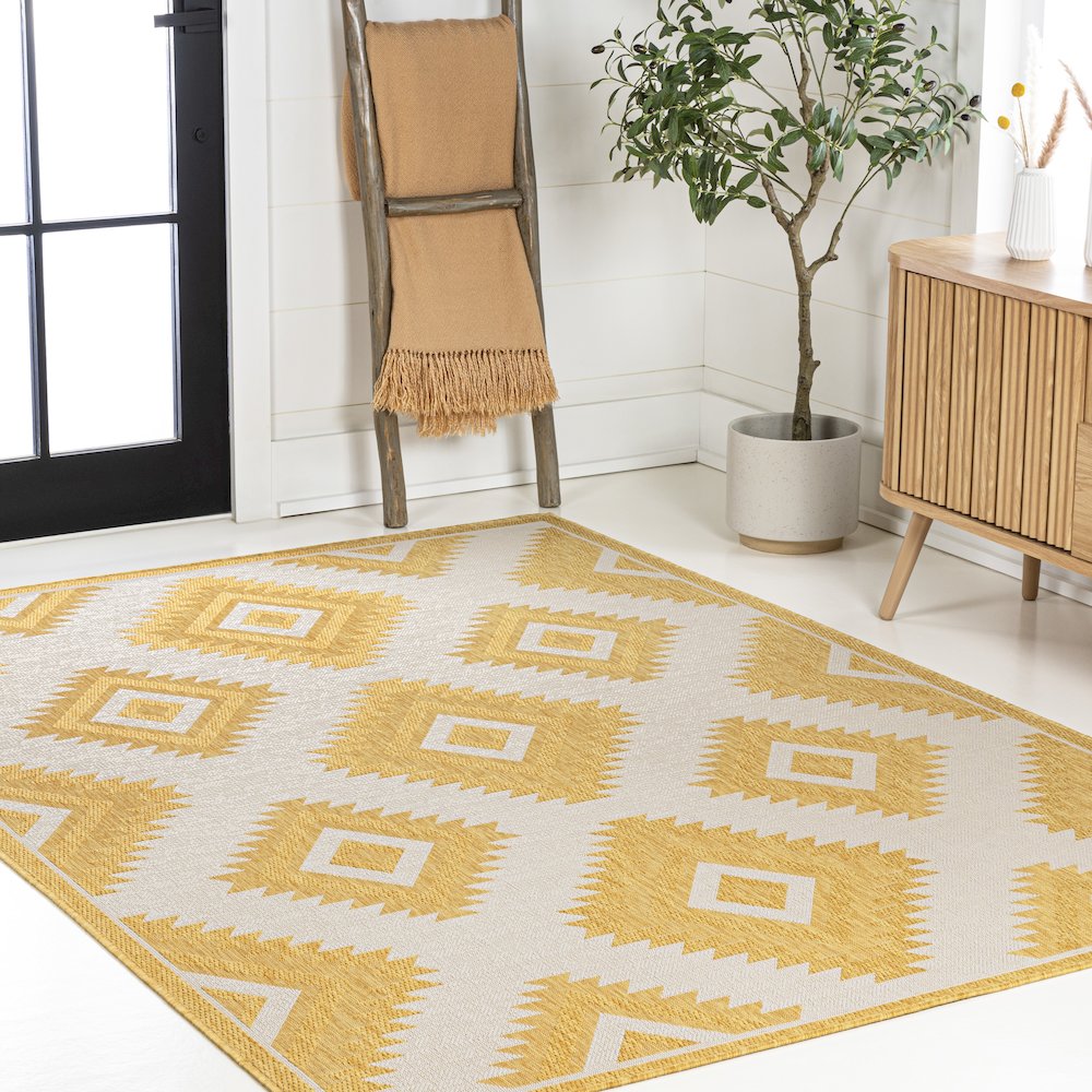 Lior Geometric Moroccan Diamond Indoor/Outdoor Area Rug. Picture 3