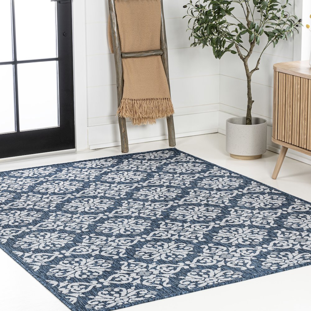 Maribel Traditional Classic All-Over Scroll Indoor/Outdoor Area Rug. Picture 3