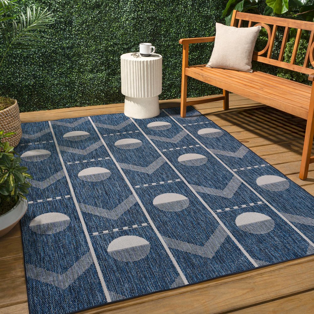 Soren Modern Geometric Navy/Cream 5 ft. x 8 ft. Indoor/Outdoor Area Rug. Picture 4