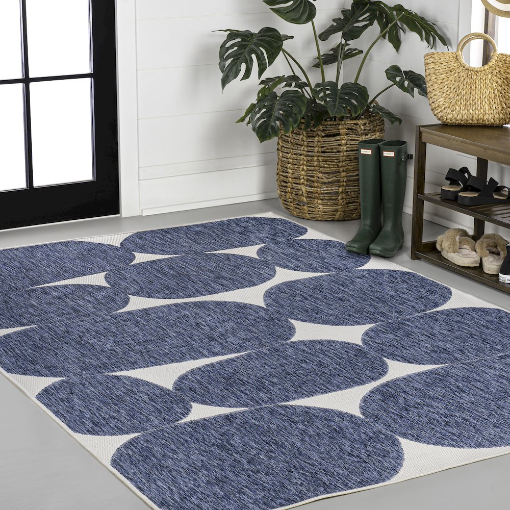Geometric Organic Shapes Navy/Cream 5 ft. x 8 ft. Indoor/Outdoor Area Rug. Picture 3