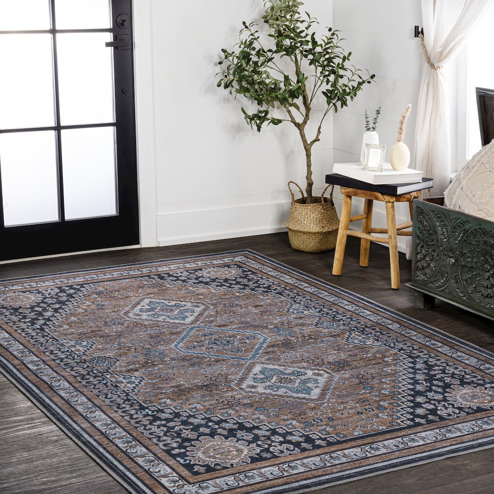 Dalyan Geometric Medallions Machine-Washable Area Rug 5x8. Picture 3