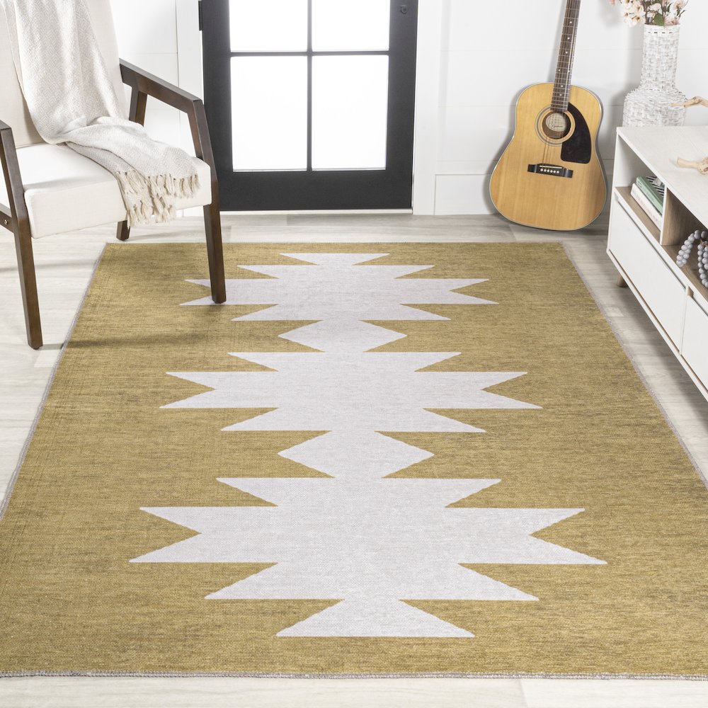 Chayton Minimalist Geometric Machine Washable Area Rug. Picture 4