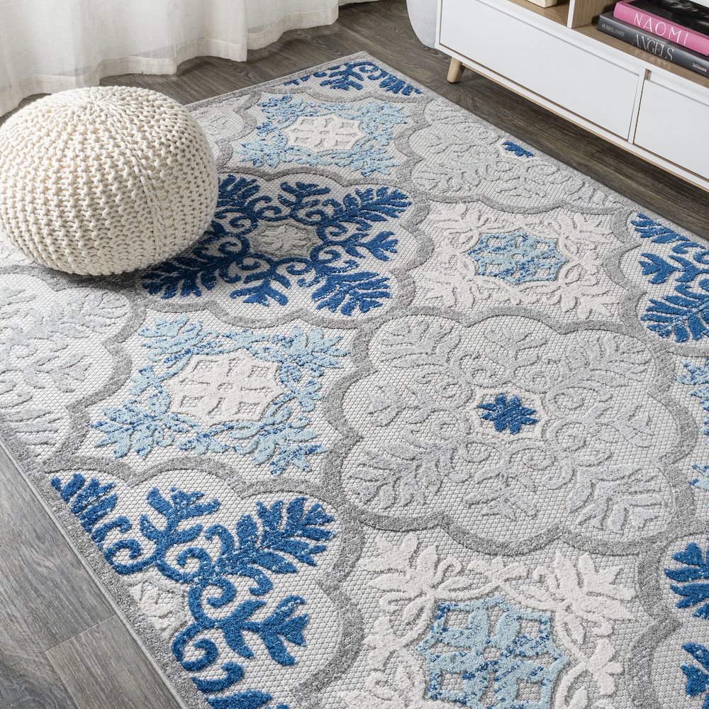 Cassis Ornate Ogee Trellis High-Low Indoor/Outdoor Area Rug. Picture 4
