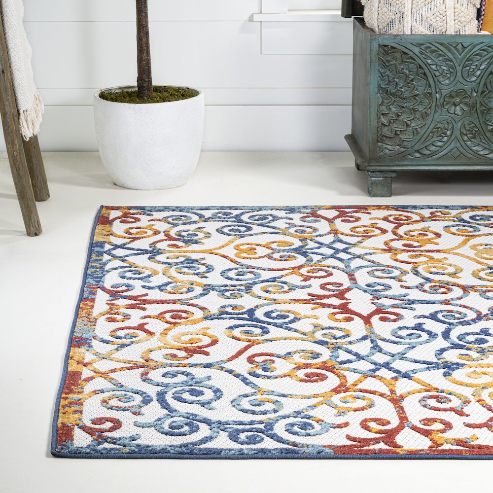 Atrani Scroll Trellis Indoor/Outdoor Area Rug. Picture 3