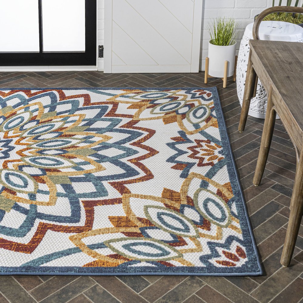 Flora Abstract Bold Mandala High-Low Indoor/Outdoor Area Rug. Picture 7