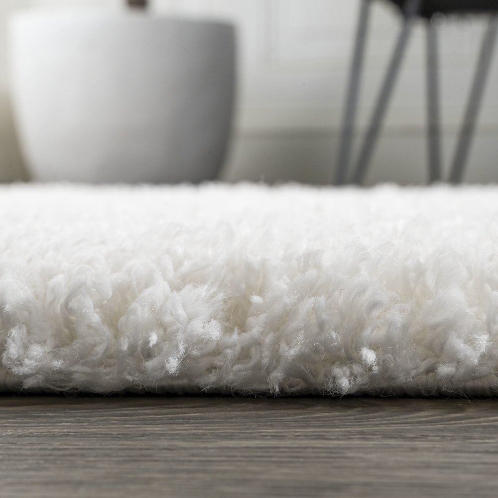 Groovy Solid Shag Area Rug. Picture 12