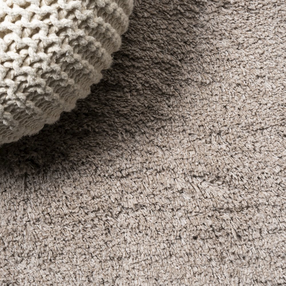 Groovy Solid Shag Area Rug. Picture 6