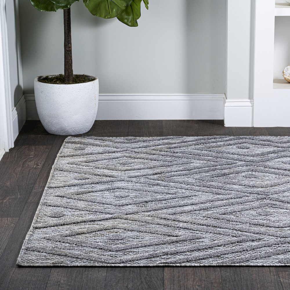 Balansat Moroccan Diamond Indoor/Outdoor Area Rug. Picture 3