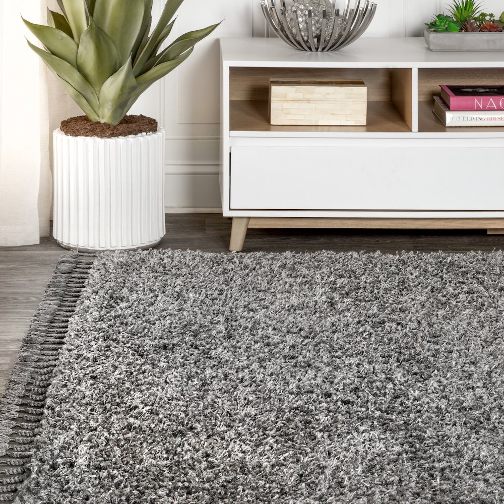 Mercer Shag Plush Tassel Area Rug. Picture 3