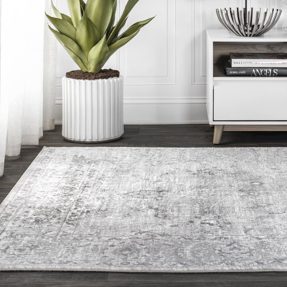 Modern Persian Vintage Area Rug. Picture 3