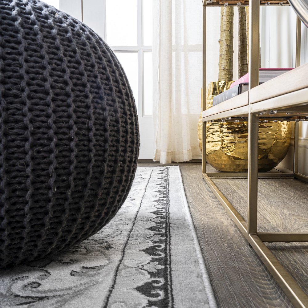 Acanthus French Border Area Rug. Picture 9
