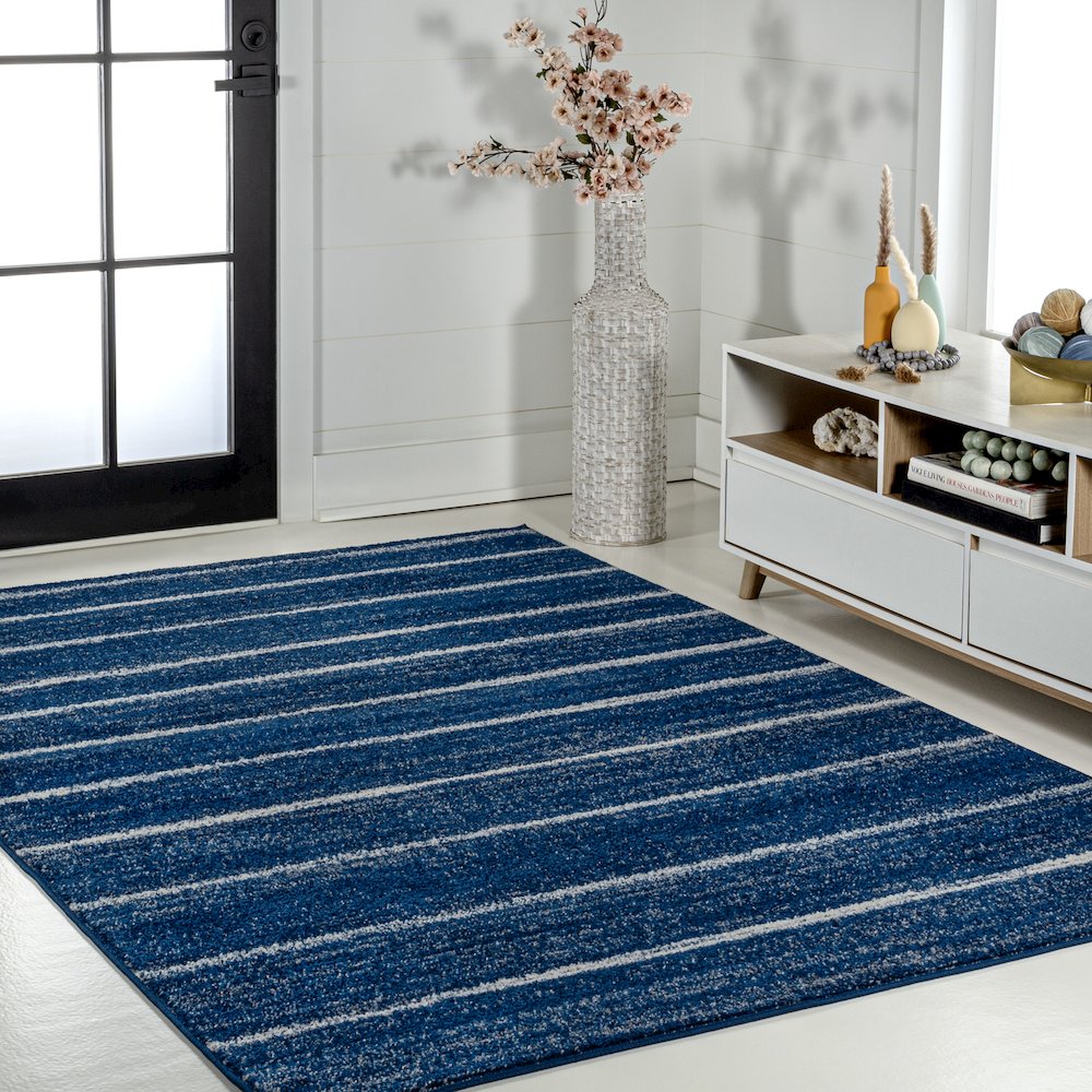Williamsburg Minimalist Stripe Area Rug. Picture 4