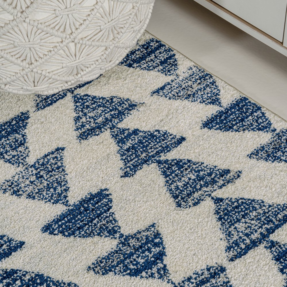 Aisha Moroccan Triangle Geometric Area Rug. Picture 5