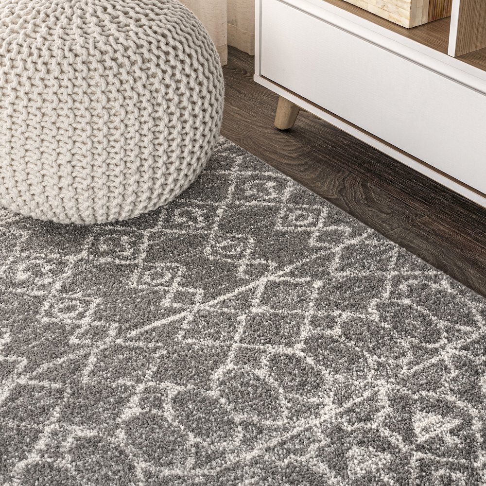 Izil Moroccan Beni Souk Area Rug. Picture 8