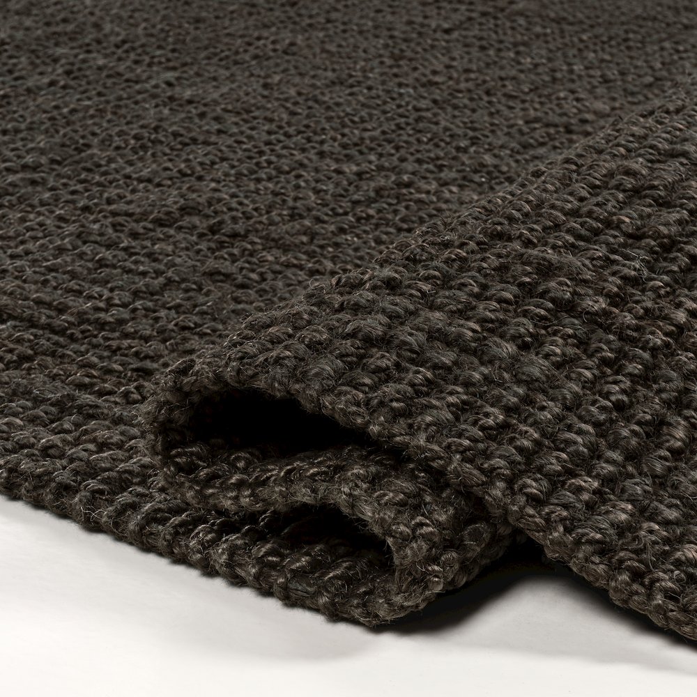 Pata Hand Woven Chunky Jute Area Rug. Picture 5