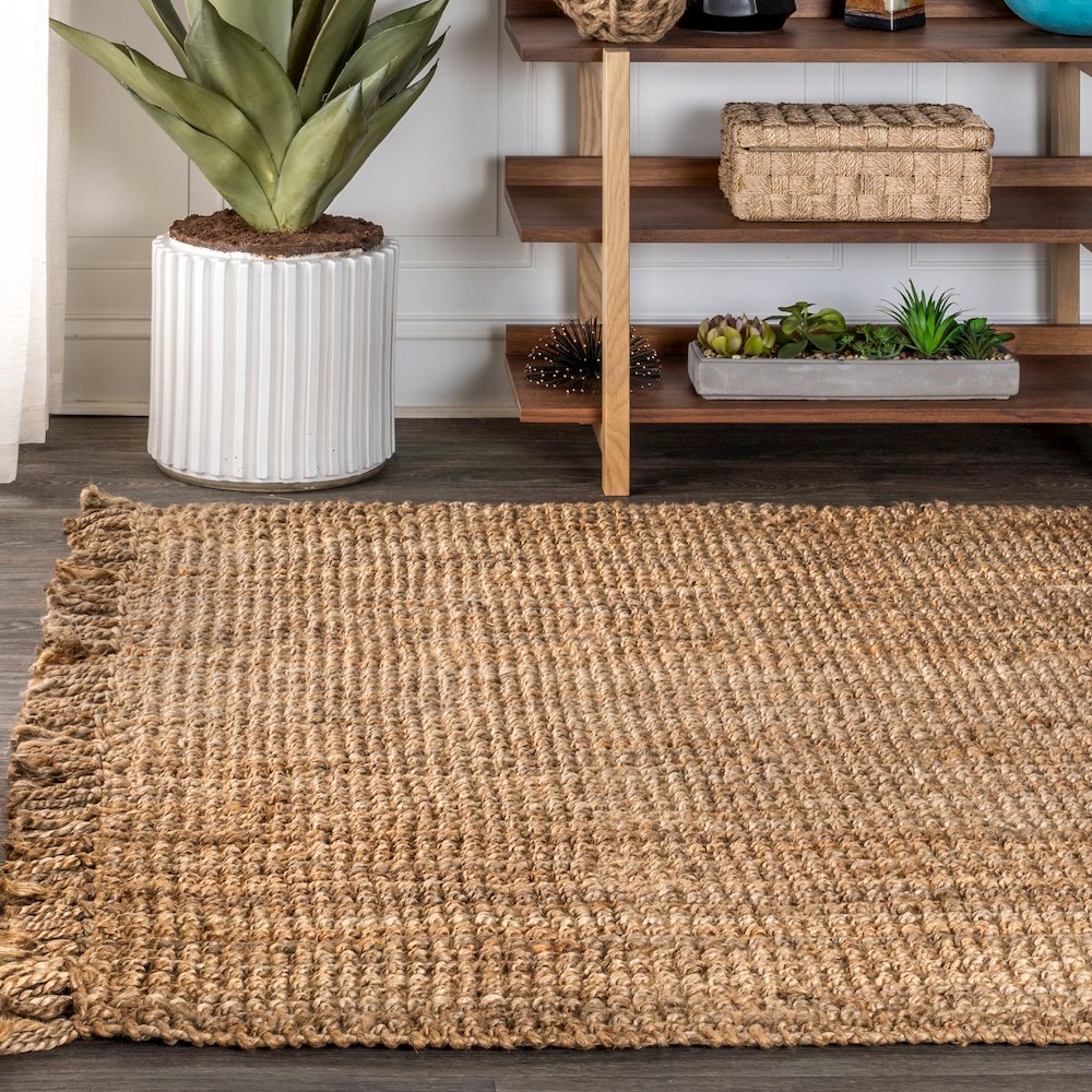 Pata Hand Woven Chunky Jute With Fringe Area Rug. Picture 3