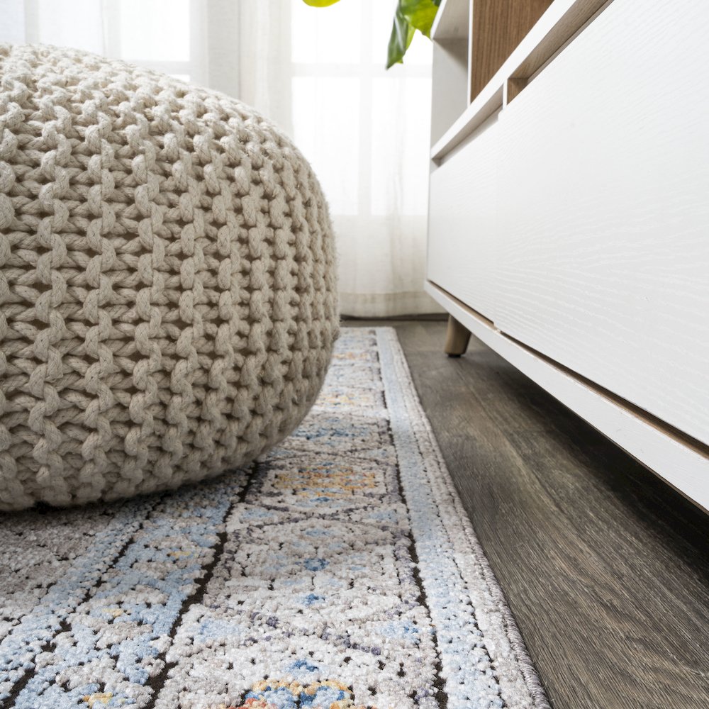 Izmit Geometric Vintage Medallion Area Rug. Picture 9