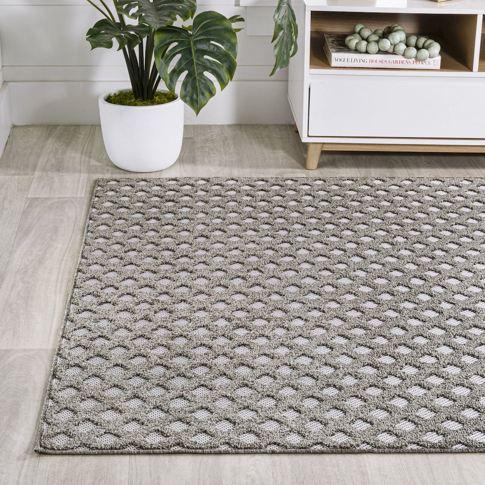 Rabat High-Low Pile Mini Diamond Trellis Area Rug. Picture 3