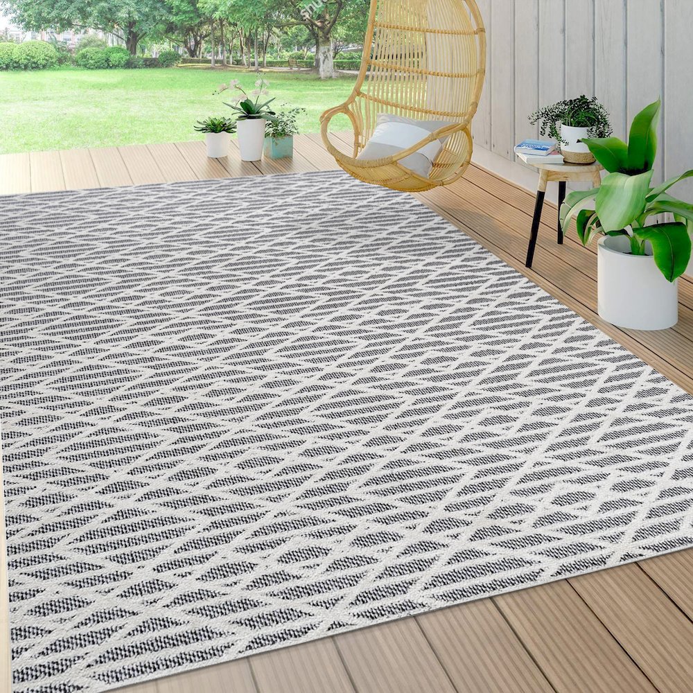 Ararat High-Low Pile Moroccan Diamond Modern Indoor/Outdoor Area Rug. Picture 5