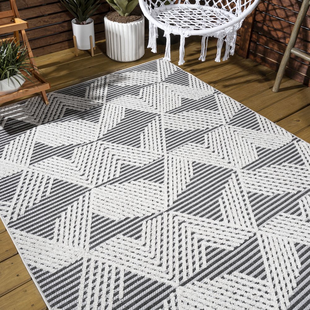 Jazz High-Low Pile Art Deco Geometric Indoor/Outdoor Area Rug. Picture 8