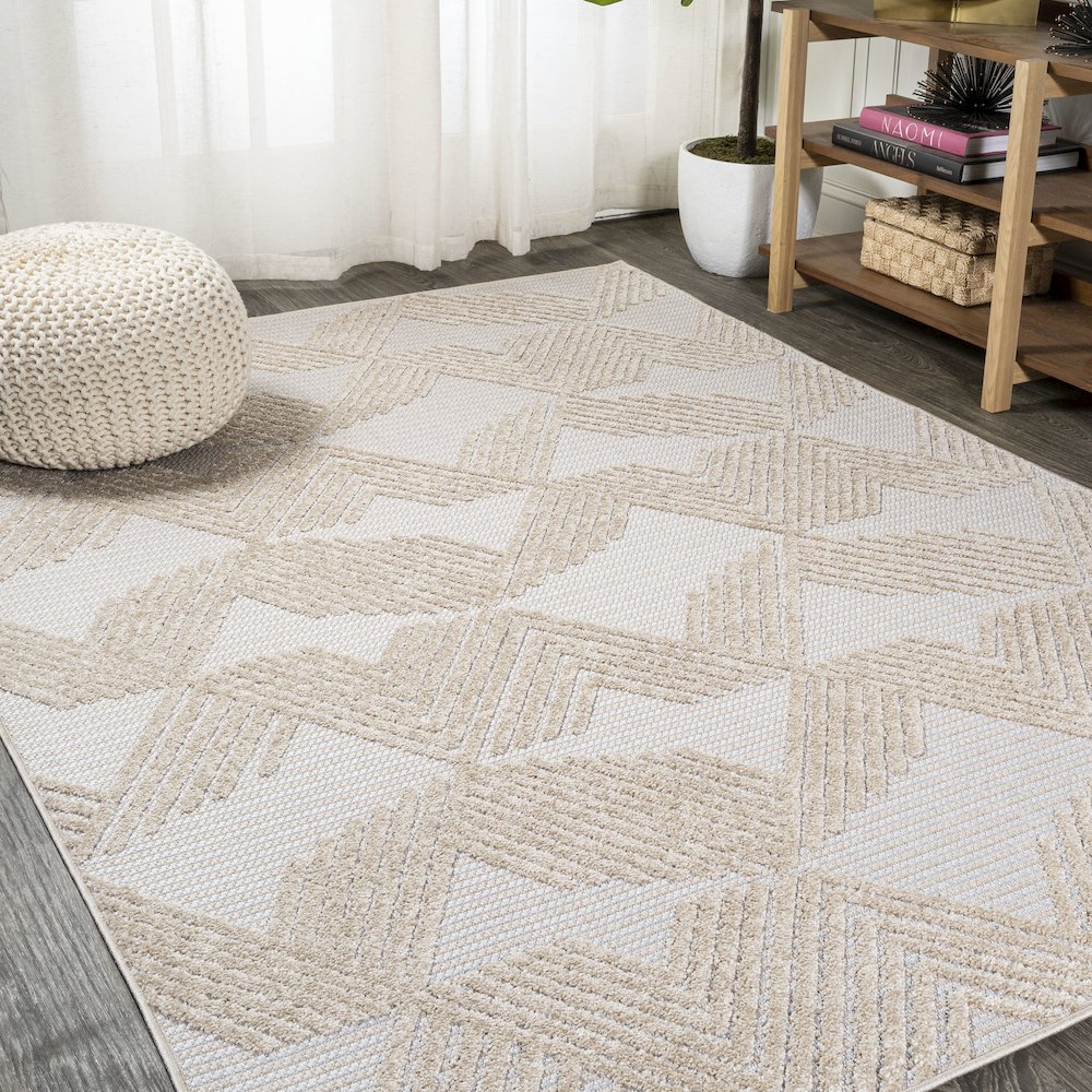Jazz High-Low Pile Art Deco Geometric Indoor/Outdoor Area Rug. Picture 2