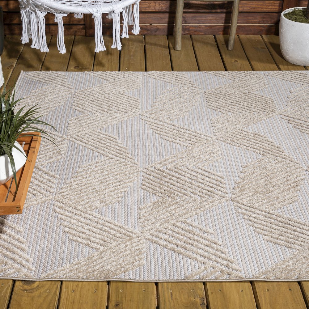 Jazz High-Low Pile Art Deco Geometric Indoor/Outdoor Area Rug. Picture 7