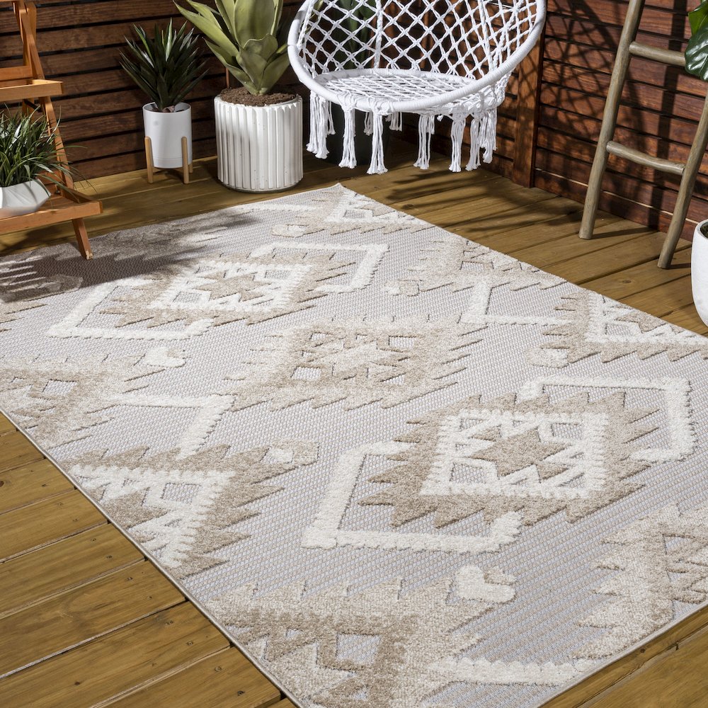 Sumak High-Low Pile Neutral Diamond Kilim Area Rug. Picture 6