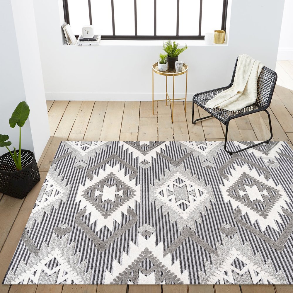Sumak High-Low Pile Neutral Diamond Kilim Area Rug. Picture 15