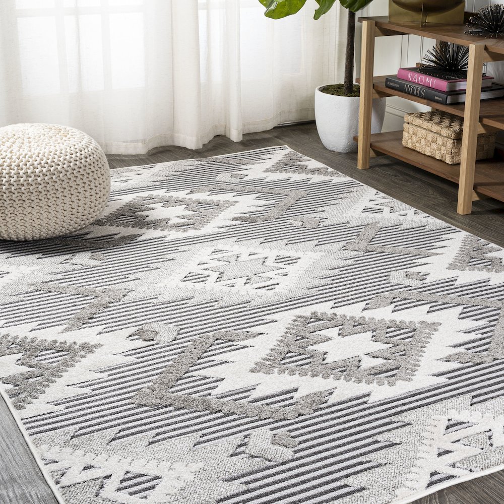 Sumak High-Low Pile Neutral Diamond Kilim Area Rug. Picture 2