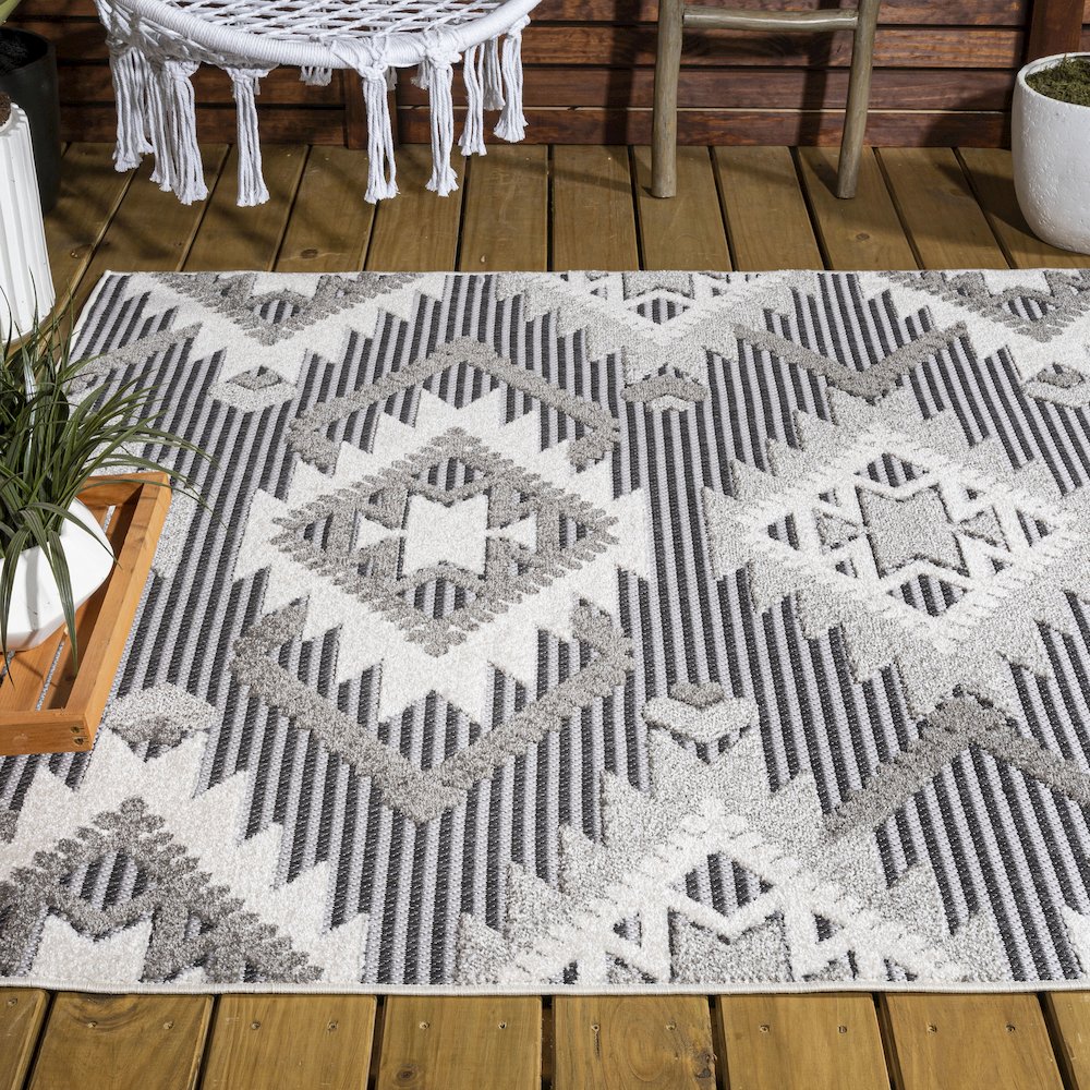 Sumak High-Low Pile Neutral Diamond Kilim Area Rug. Picture 7