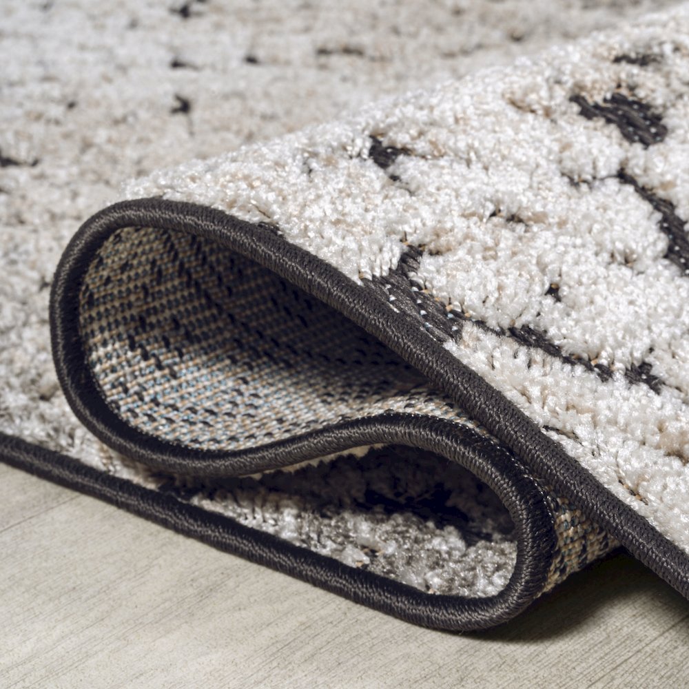Duenas High-Low Shabby Damask Area Rug. Picture 13