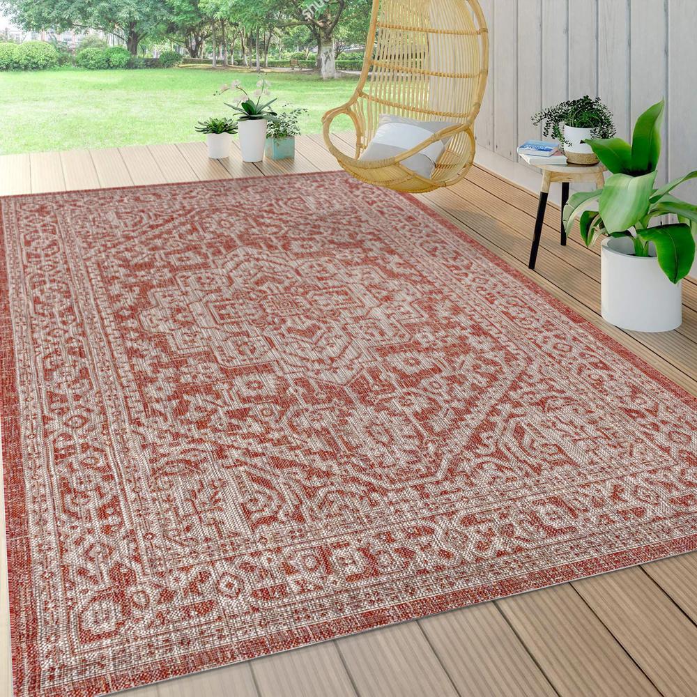 Sinjuri Medallion Textured Weave Indoor/Outdoor Area Rug. Picture 6