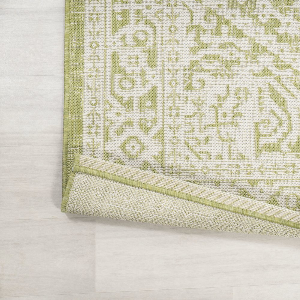 Sinjuri Medallion Textured Weave Indoor/Outdoor Area Rug. Picture 10