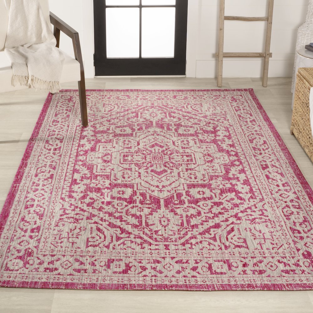 Sinjuri Medallion Textured Weave Indoor/Outdoor Area Rug. Picture 4