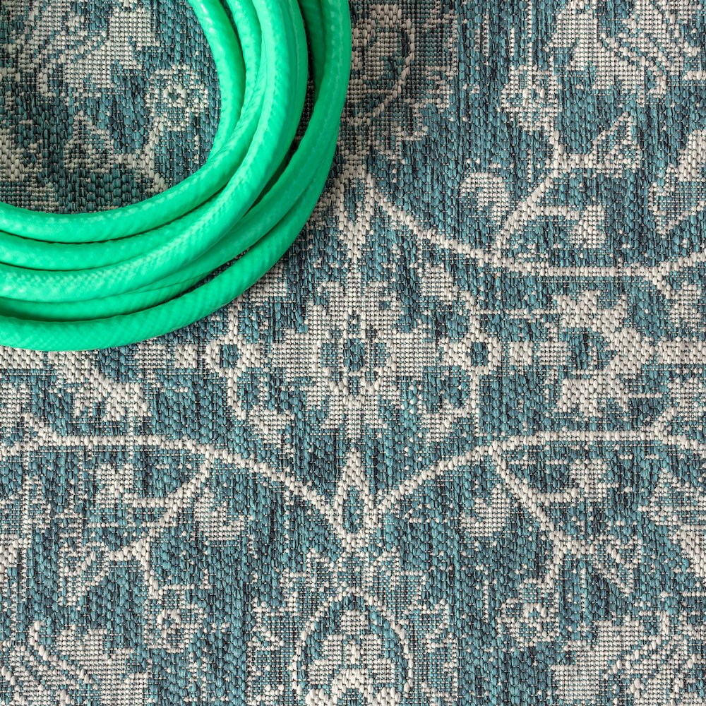 Palazzo Vine And Border Textured Weave Indoor/Outdoor Area Rug. Picture 7