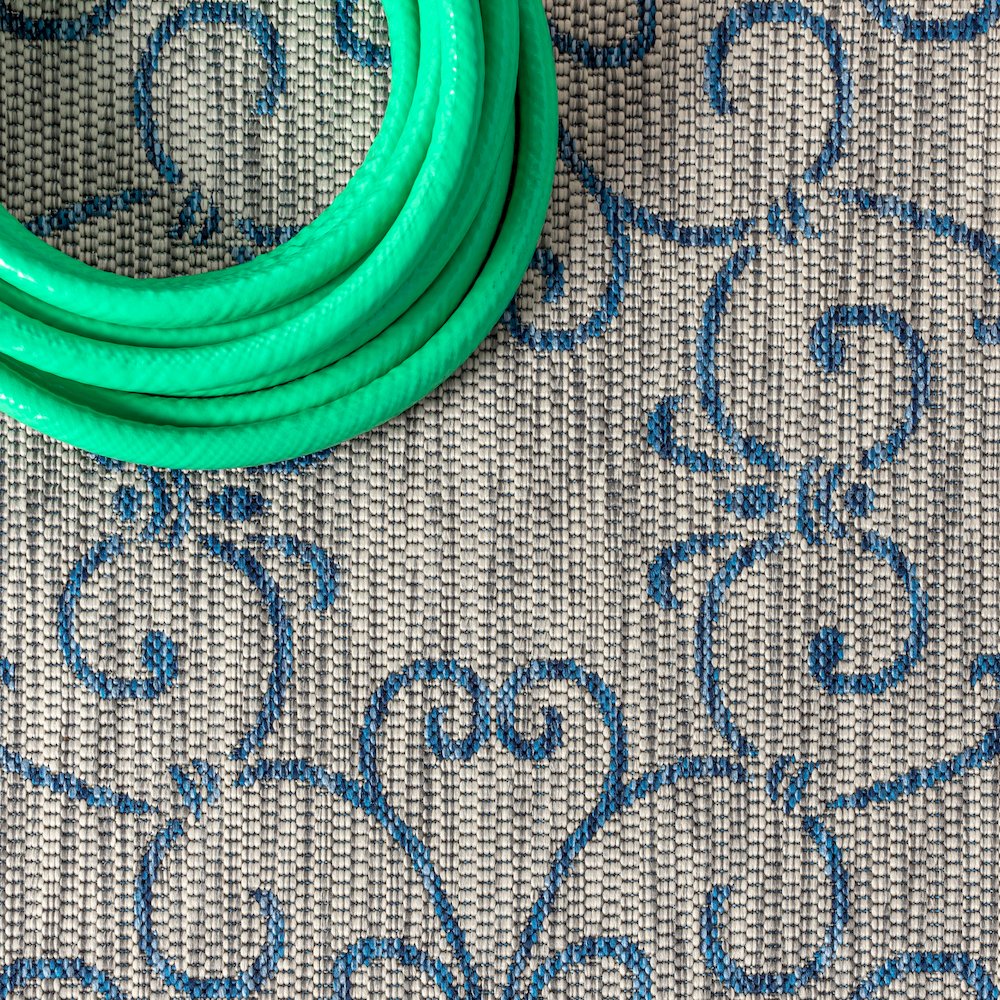 Charleston Vintage Filigree Textured Weave Indoor/Outdoor Area Rug. Picture 7